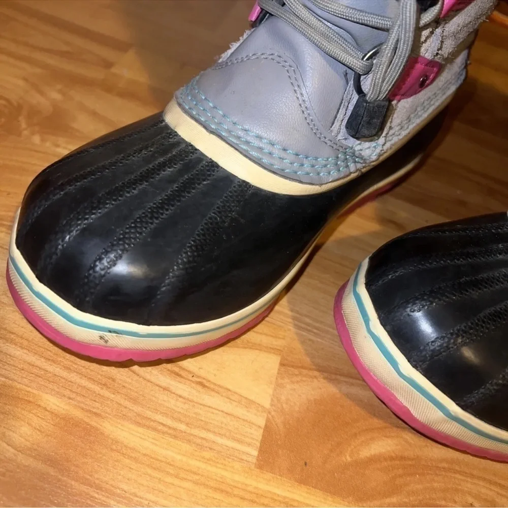 Sorel Joan Of Arctic Winter‎ Boots Faux Fur Gray & Pink US Sz 5
